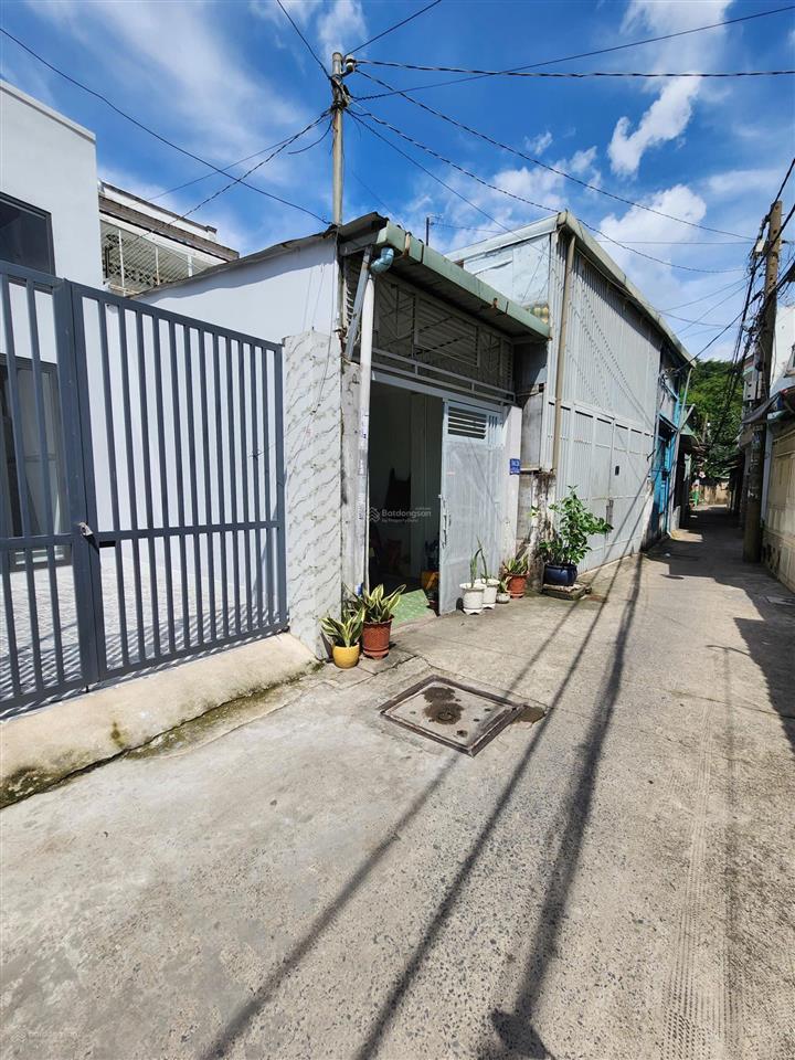 Bán nhà đường nguyễn văn quá, 4m nở hậu 6m dài 22m, hẻm thông