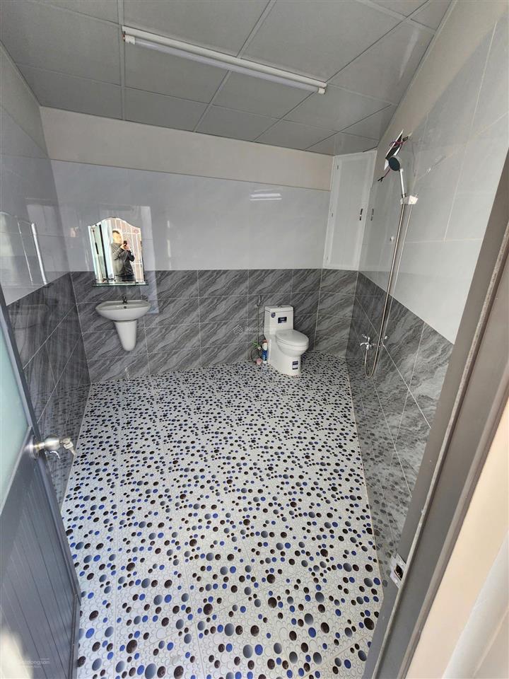 Bán nhà đường nguyễn văn quá, 4m nở hậu 6m dài 22m, hẻm thông