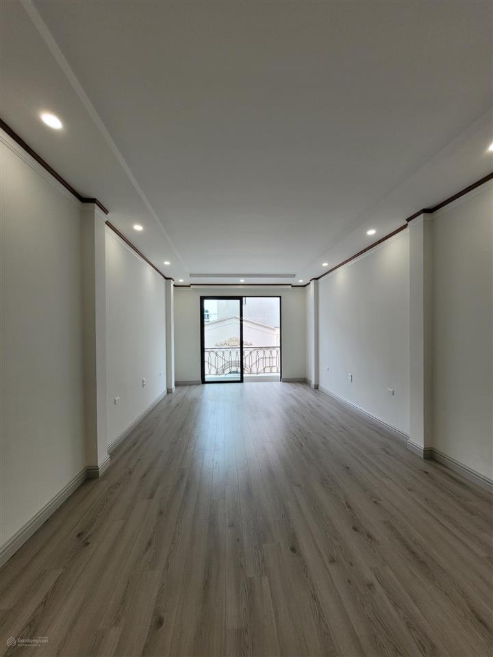 Chính chủ bán nhà mặt ngõ cầu giấyvừa ở vừa kd, thuê vp, oto vào nhà 50m x 7t thang máy, view đẹp