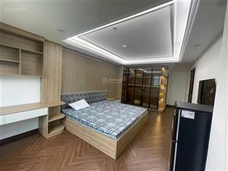 Bán tòa chdv hoàng quốc việt lô góc 9 tầng, gara ô tô, thu nhập 210tr/tháng, giá chỉ 4x tỷ