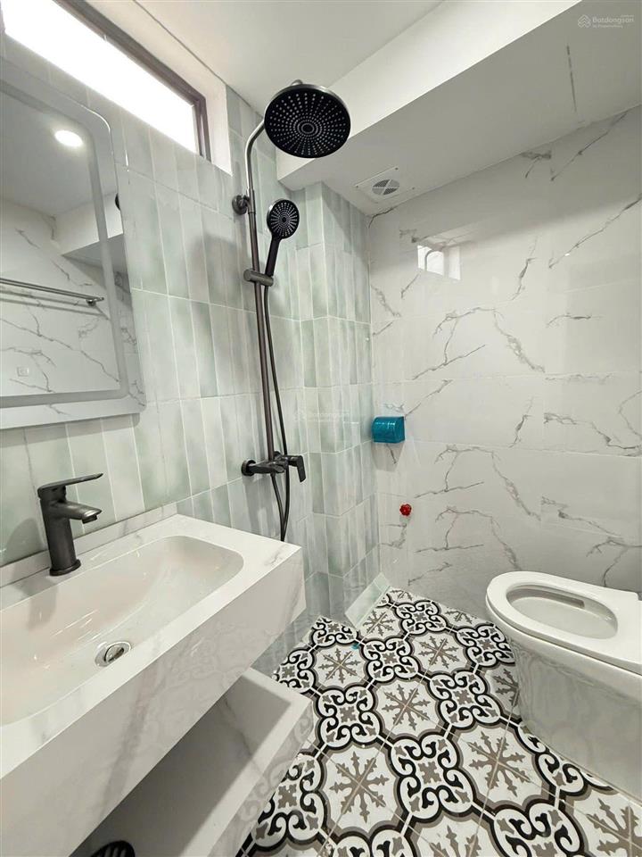 Bán chdv hồ ba mẫu, đống đa mới. 82m*7t*tm*18ph kk. full nội thất ngõ thông, ôtô đỗ 50m. pccc chuẩn