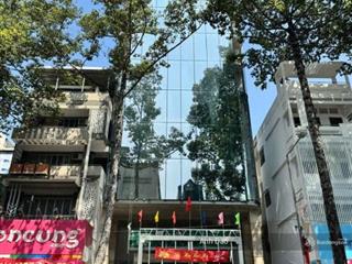 Tòa nhà mới sửa chữa góc 2 mặt tiền đường ngay ngã 4 phú nhuận