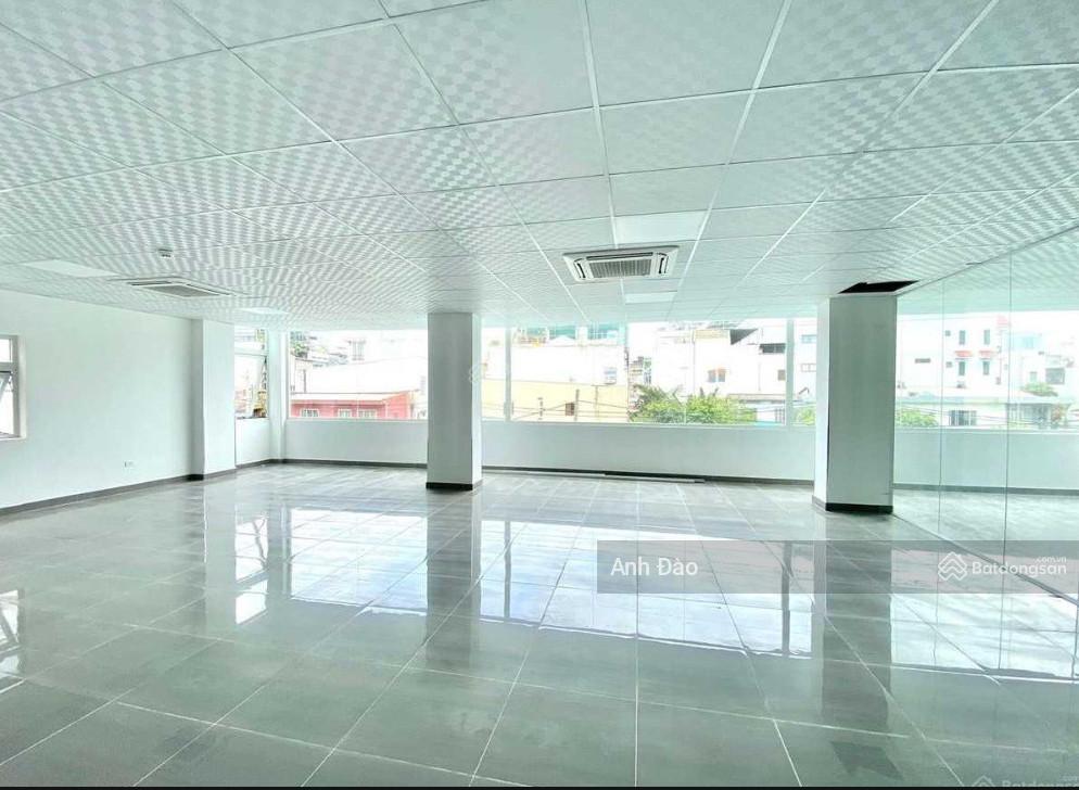 Cho thuê toà nhà góc 2mt cách mạng tháng tám p12 quận 10. dt 8x25m, hầm trệt 6 lầu, sân thượng