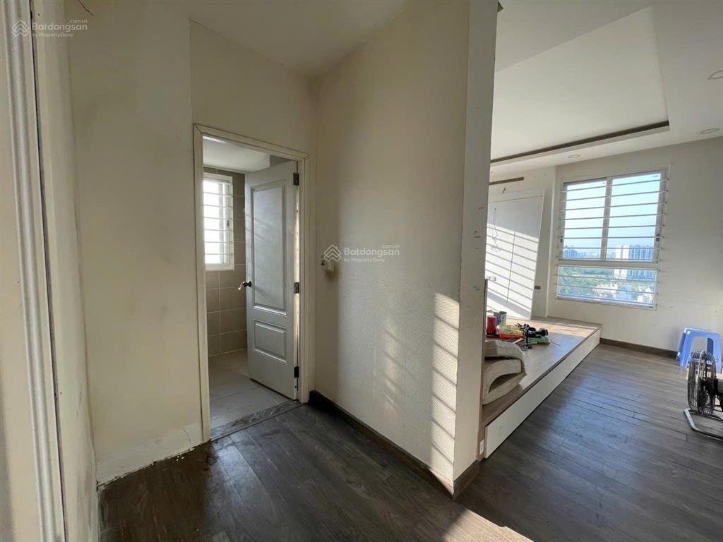 Bán 67m2 2pn2wc ntcb, giá cực rẻ chỉ 2,590 tỷ view hàng xóm giá tốt tại đức khải quận 7 alo em