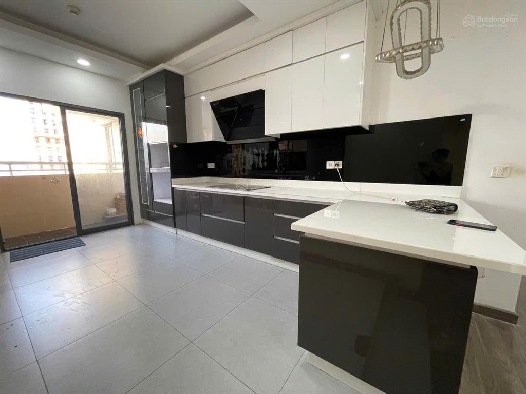 Bán 67m2 2pn2wc ntcb, giá cực rẻ chỉ 2,590 tỷ view hàng xóm giá tốt tại đức khải quận 7 alo em