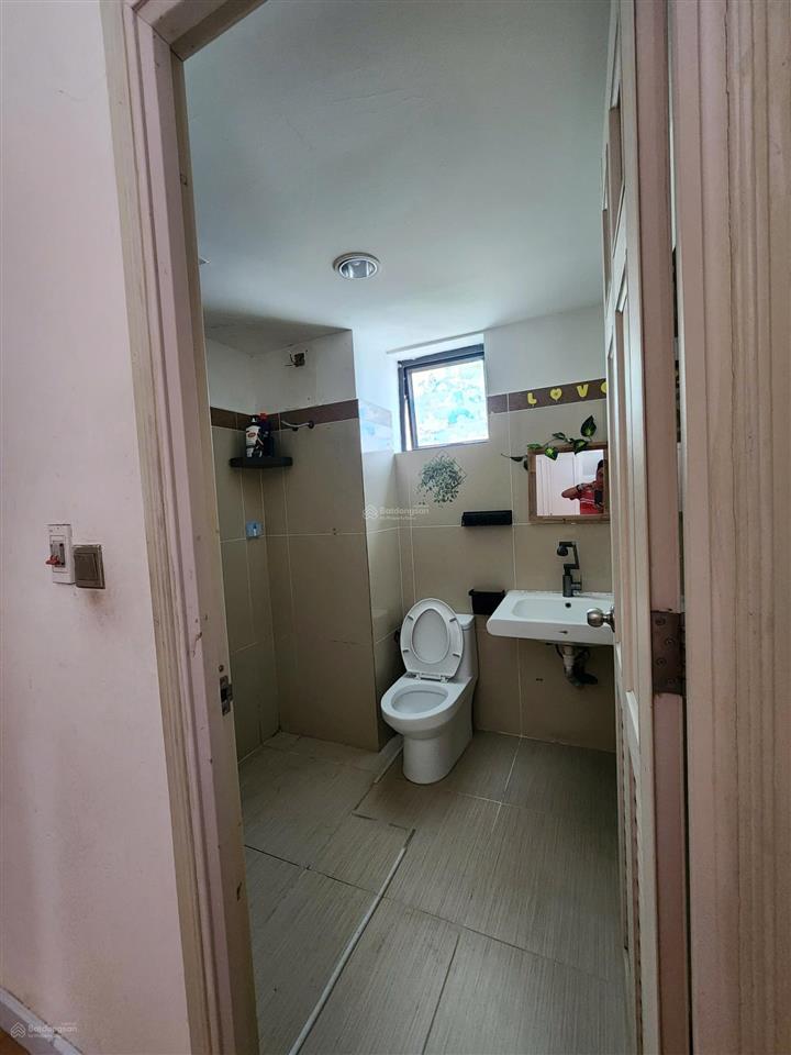 Bán 90m2 2pn 2wc nhà trống giá 3 tỷ giá rẻ hơn thị trường 150tr bảo đảm 100% tin thật inbox em