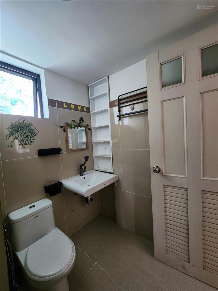 Bán 90m2 2pn 2wc nhà trống giá 3 tỷ giá rẻ hơn thị trường 150tr bảo đảm 100% tin thật inbox em