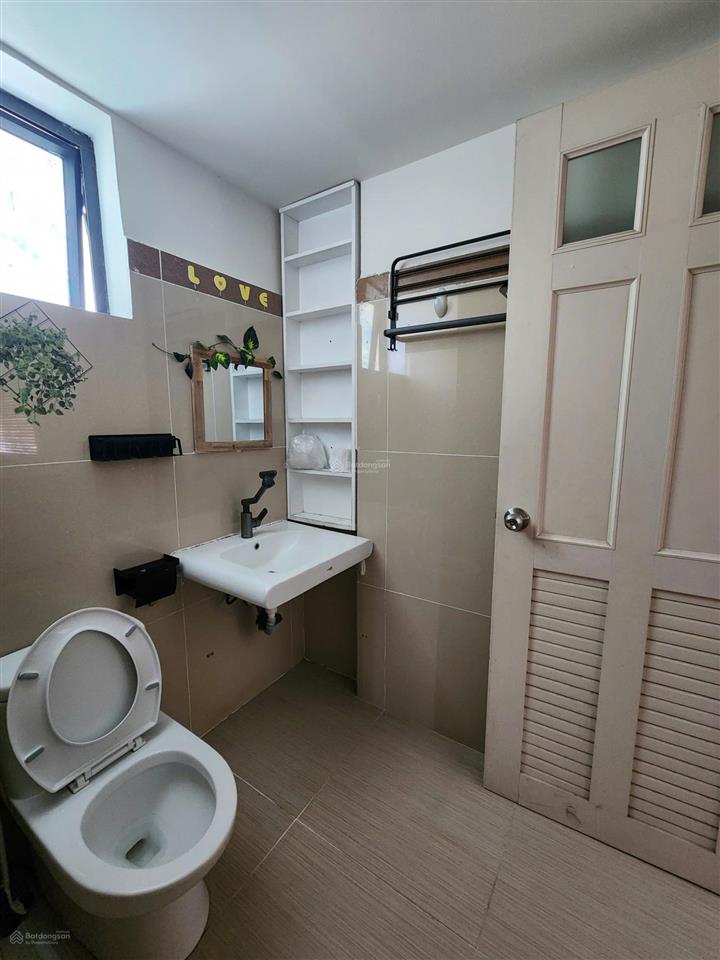 Bán 90m2 2pn 2wc nhà trống giá 3 tỷ giá rẻ hơn thị trường 150tr bảo đảm 100% tin thật inbox em