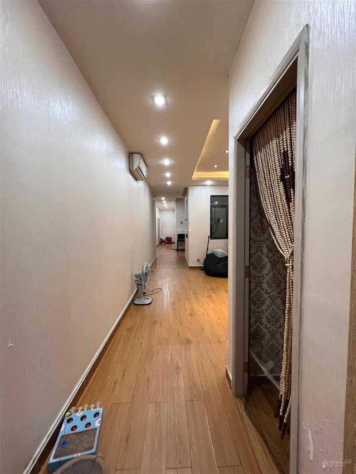 Bán 161m2 3pn 4wc full nt nhà đẹp đã thiết kế sẵn chủ đang ở giá 4,650 tỷ tại era town đức khải q7