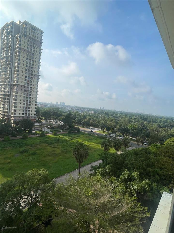 Bán 65m2 2pn2wc full nt căn góc hướng đông nam 3,550 tỷ có sổ hồng inbox xem nhà dể ợt