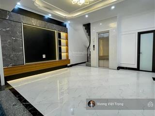 Cực hiếm. nhà mới phố vũ thạnh, ô chợ dừa, đống đa. dt 36m2 xây 6t thang máy. gần ô tô, giá 9,5 tỷ