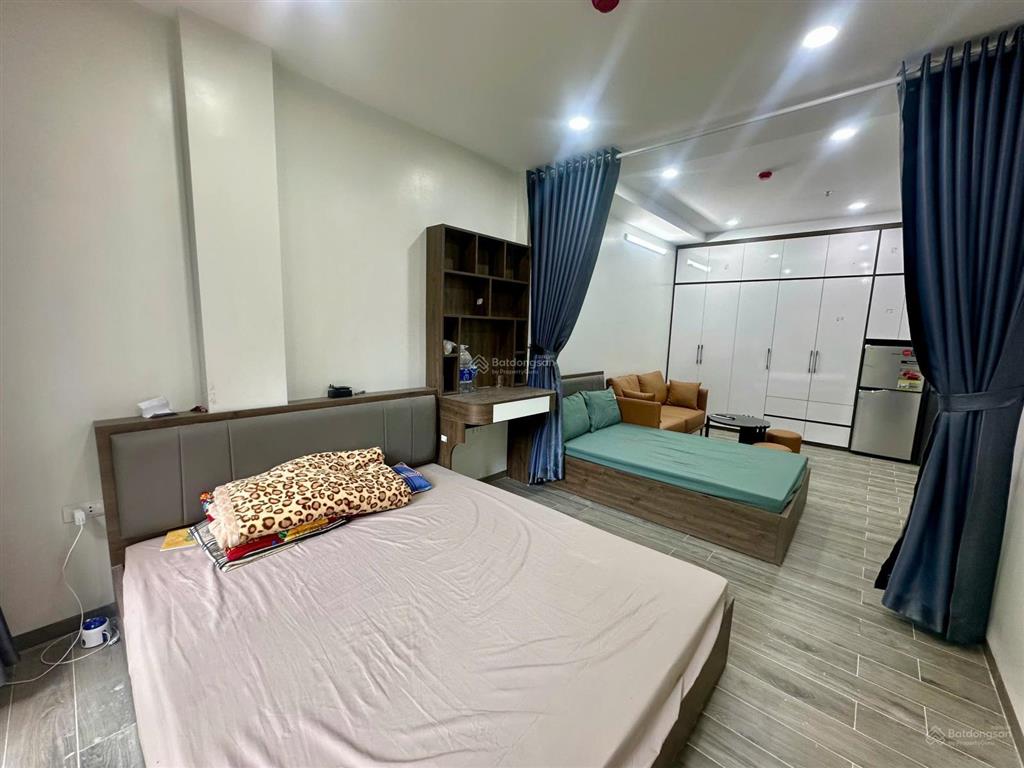 Bán toà apartment phố cầu giấy.dt 180m x7t thang máy 35 phòng full nội thất.gần ô tô.giá 56 tỷ