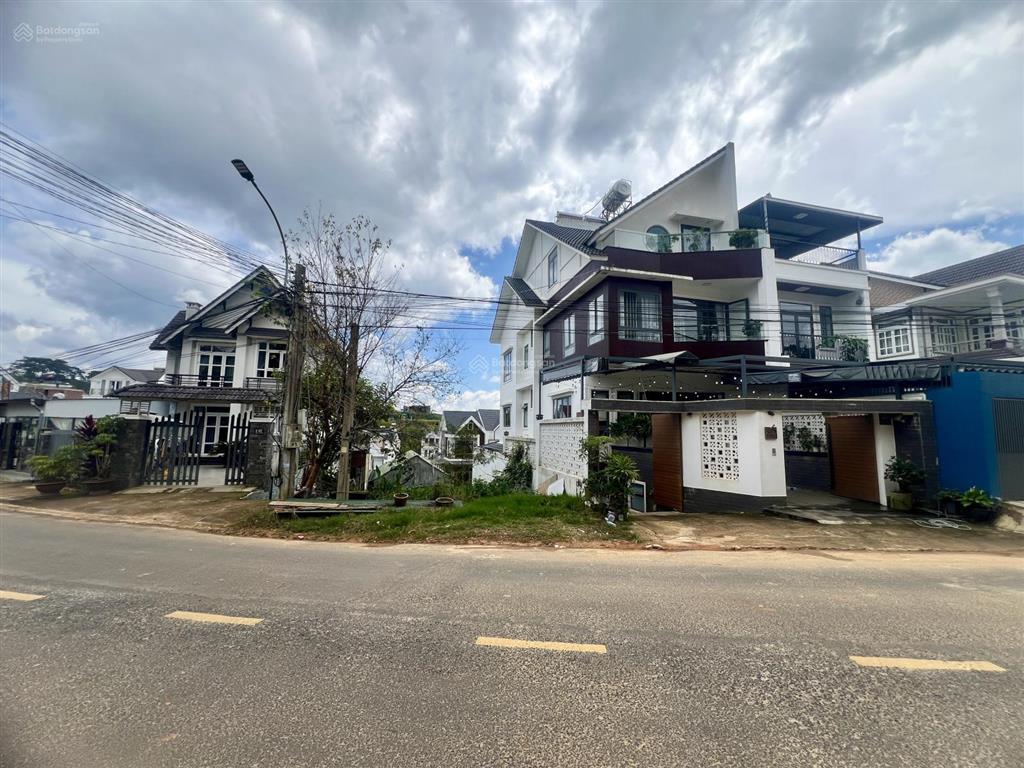 Bán đất mặt tiền an sơn p4 tp đà lạt  dt 146m² (giá 11,6 tỷ)