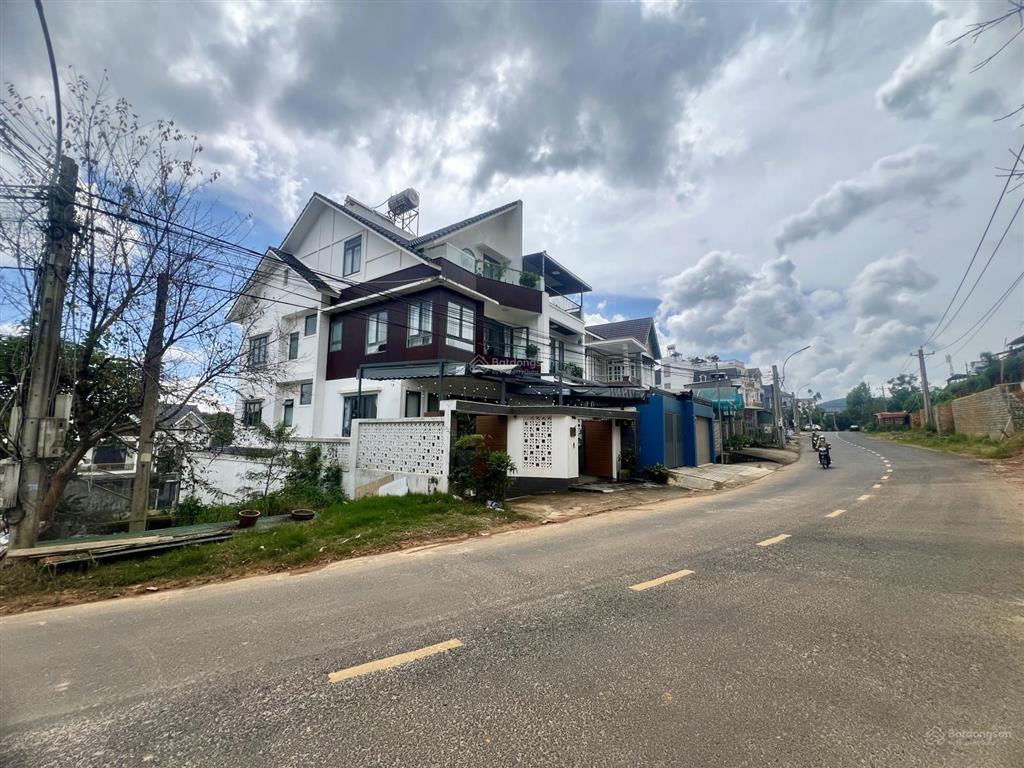 Bán đất mặt tiền an sơn p4 tp đà lạt  dt 146m² (giá 11,6 tỷ)