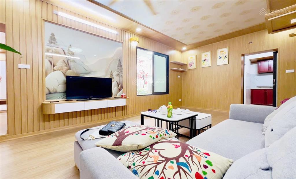 Căn hộ tt 100m2 (3 p.ngủ) phố chùa quỳnh nhà mới tinh full nội thất view đẹp (sđcc) 4,1x tỷ
