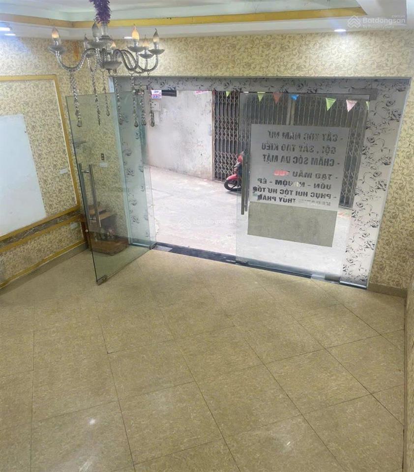 Phố vĩnh hưng  mặt ngõ thông  lô góc  vừa ở vừa kinh doanh giá 11tr/ tháng  0911 230 ***