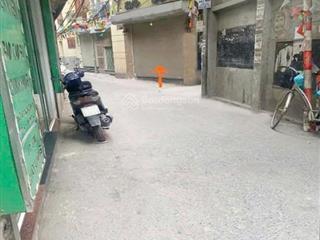 Phố vĩnh hưng  mặt ngõ thông  lô góc  vừa ở vừa kinh doanh giá 11tr/ tháng  0911 230 ***