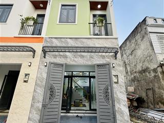 Nhà xây mới 3pn giá rẻ q12 cuối hà huy giáp gần gò vấp