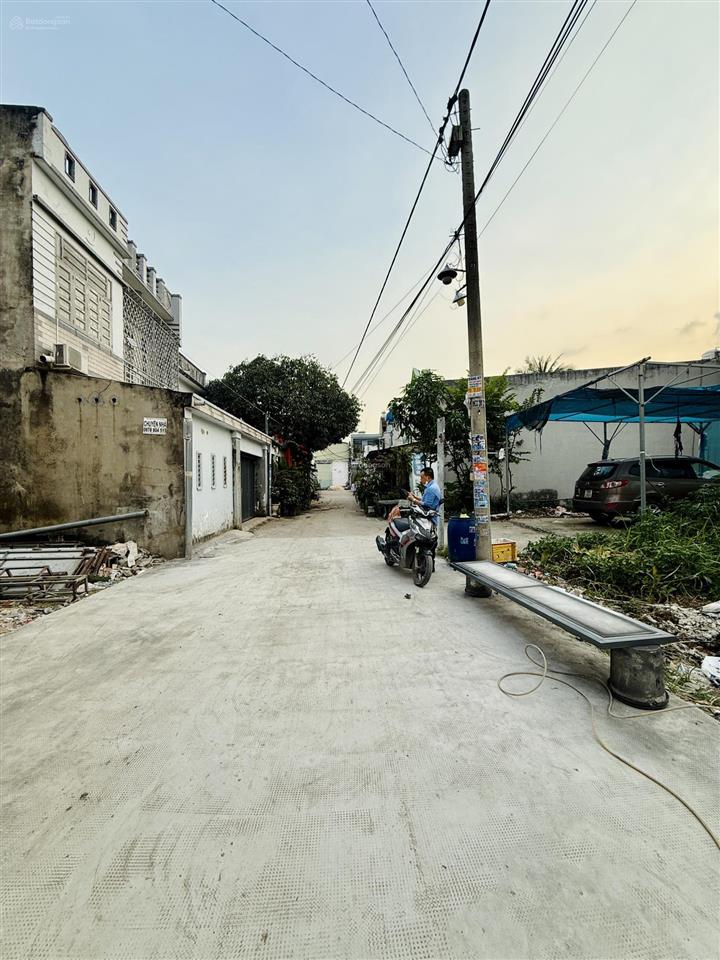 Nhà xây mới 3pn giá rẻ q12 cuối hà huy giáp gần gò vấp