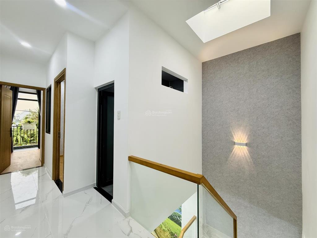 Nhà xây mới 3pn giá rẻ q12 cuối hà huy giáp gần gò vấp