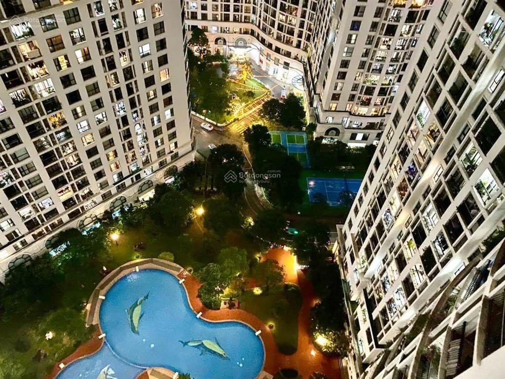 Bán gấp căn hộ 3 ngủ tòa r1 royal city số 72 nguyễn trãi, thanh xuân. 144m2 nội thất đẹp, nhỉnh 18t
