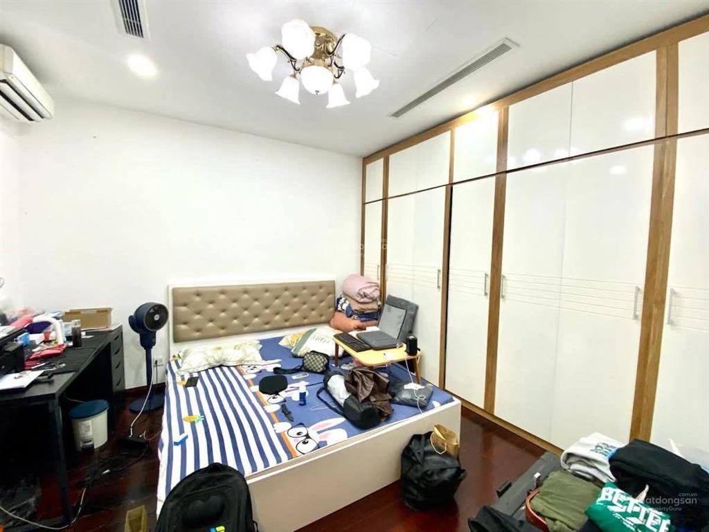 Bán gấp căn hộ 3 ngủ tòa r1 royal city số 72 nguyễn trãi, thanh xuân. 144m2 nội thất đẹp, nhỉnh 18t