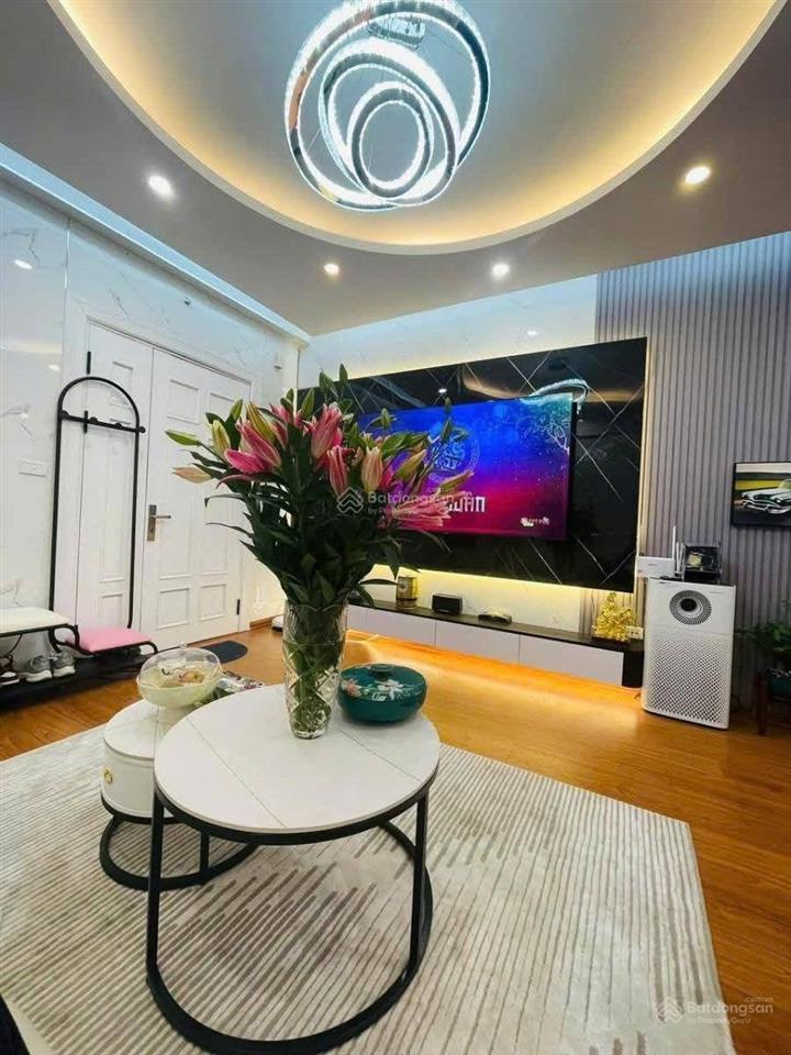 Cần bán căn 3 ngủ, tòa b star tower số 83 khương trung, thanh xuân. 92m2, nội thất đẹp, giá 7.8 tỷ