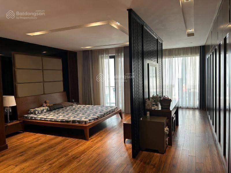 Cần bán biệt thự thô, cầu bươu, thanh trì. 360m2 x 3t, mt 20m, ô tô tránh, vỉa hè rộng, giá 58 tỷ.