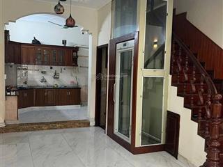 Bán nhà mặt phố quận cầu giấy vỉa hè kinh doanhthang máy75m2*5t*5.2mt=38 tỷ