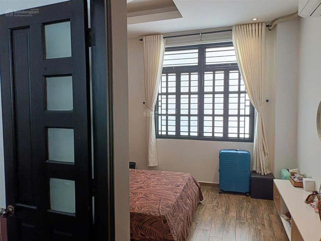 Cho thuê nhà đẹp mặt tiền đường số p. tân quy, quận 7