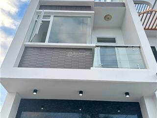 Chủ gởi bán nhà 1 trệt 1 lầu (hoàn công) ngay ubnd p.tân vạn. giá chỉ 2,950 tỷ (tặng full nội thất)