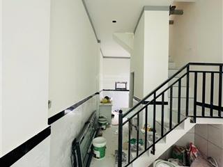 Chủ gởi bán nhà 1 trệt 1 lầu (dt sàn 60m2) ngay trường học kim đồng p. tân vạn. giá chỉ 890 triệu