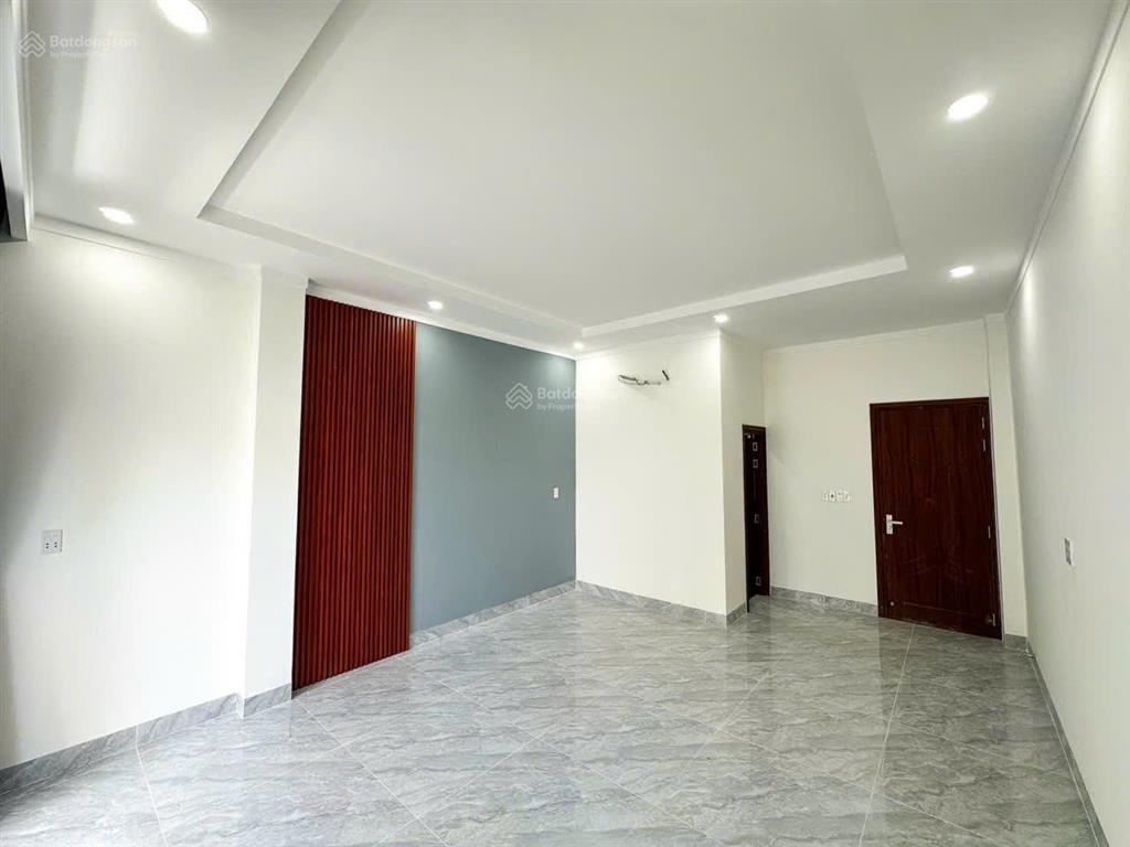 Chủ gởi bán nhà 1 trệt 2 lầu (hoàn công) ngay cổng sau công ty pouchen p. bửu hoà. giá chỉ 4,2 tỷ