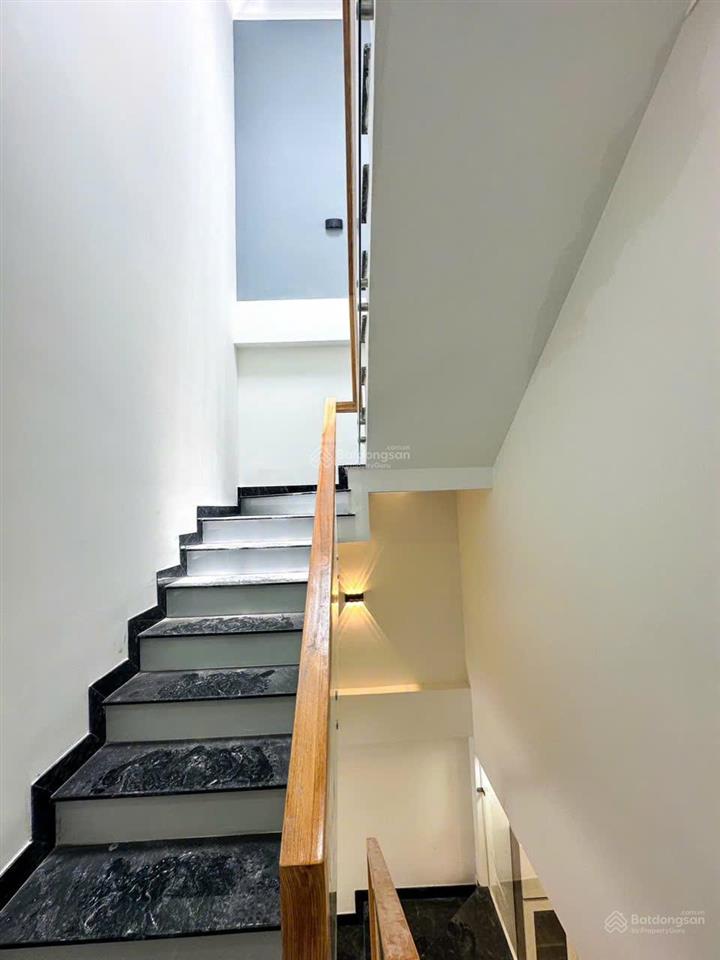 Chủ gởi bán nhà 1 trệt 2 lầu (hoàn công) ngay cổng sau công ty pouchen p. bửu hoà. giá chỉ 4,2 tỷ