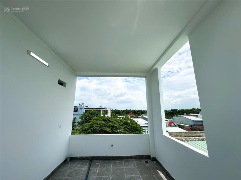 Chủ gởi bán nhà 1 trệt 2 lầu (hoàn công) ngay cổng sau công ty pouchen p. bửu hoà. giá chỉ 4,2 tỷ