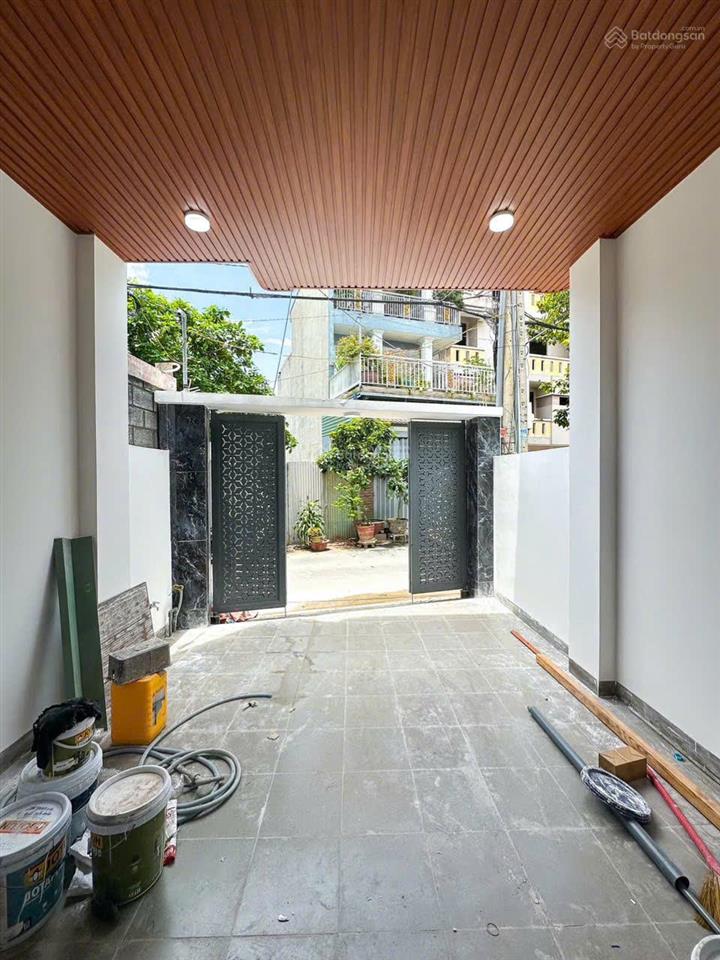 Chủ gởi bán nhà 1 trệt 2 lầu (hoàn công) ngay cổng sau công ty pouchen p. bửu hoà. giá chỉ 4,2 tỷ