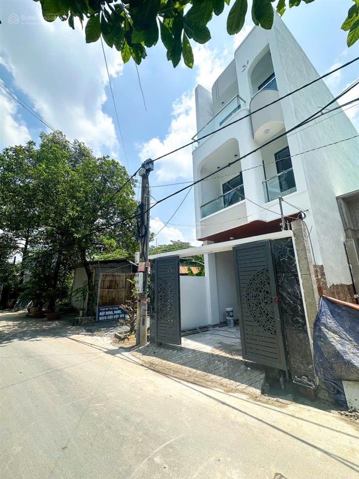 Chủ gởi bán nhà 1 trệt 2 lầu (hoàn công) ngay cổng sau công ty pouchen p. bửu hoà. giá chỉ 4,2 tỷ