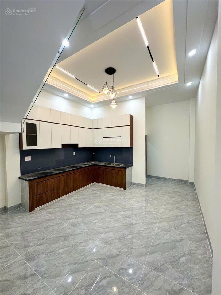 Chủ gởi bán nhà 1 trệt 2 lầu (hoàn công) ngay cổng sau công ty pouchen p. bửu hoà. giá chỉ 4,2 tỷ