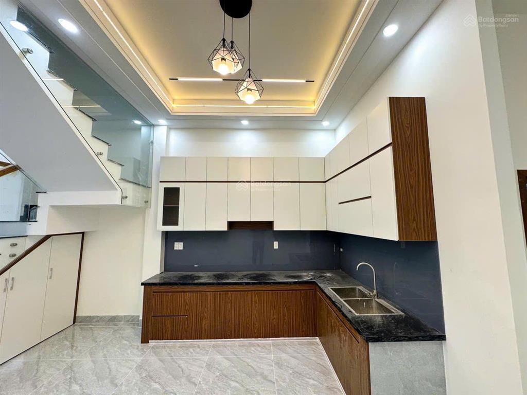 Chủ gởi bán nhà 1 trệt 2 lầu (hoàn công) ngay cổng sau công ty pouchen p. bửu hoà. giá chỉ 4,2 tỷ