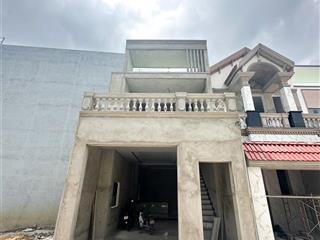 Bán nhà 1 trệt 1 lầu (hoàn công) 2 mặt tiền trước sau kdc hoàng minh chánh p. hoá an. giá 3,3 tỷ