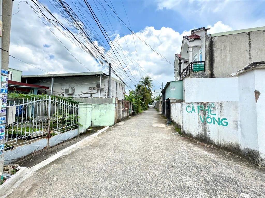 Bán đất (dt 82m2) sổ riêng thổ cư 100% vị trí 2 đường nguyễn tri phương chỉ 80m. giá chỉ 2,75 tỷ