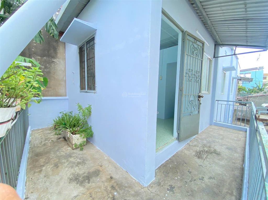 Bán nhà 1trệt 1lầu (dt 55m2) sổ riêng thổ cư 100% gần chợ biên hoà p. quang vinh. giá chỉ 2,4 tỷ