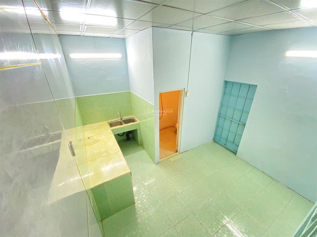 Bán nhà 1trệt 1lầu (dt 55m2) sổ riêng thổ cư 100% gần chợ biên hoà p. quang vinh. giá chỉ 2,4 tỷ