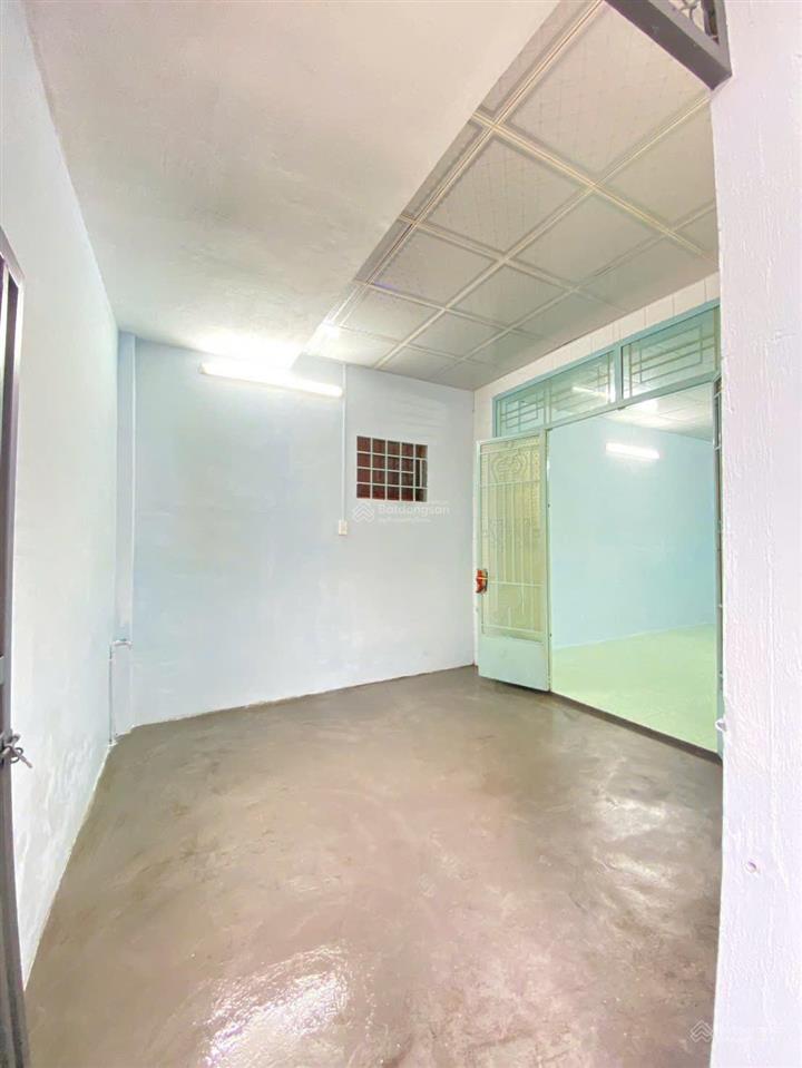 Bán nhà 1trệt 1lầu (dt 55m2) sổ riêng thổ cư 100% gần chợ biên hoà p. quang vinh. giá chỉ 2,4 tỷ