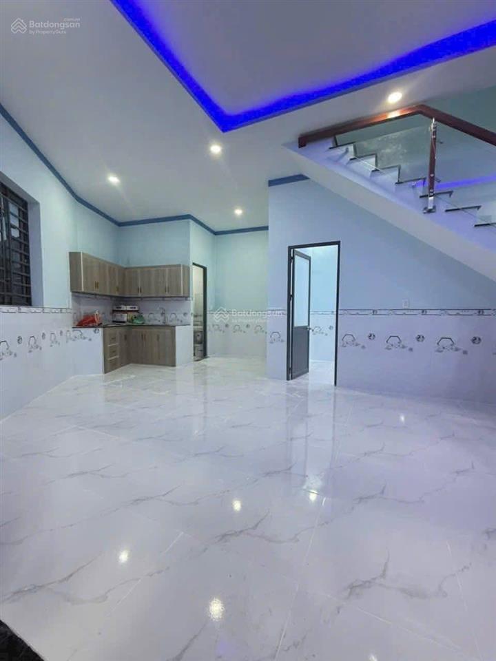 Chủ gửi bán nhà 1 trệt 1 lầu (dt 63m2) sổ riêng thổ cư 100% p. biên hoà mới. giá chỉ 2,390 tỷ