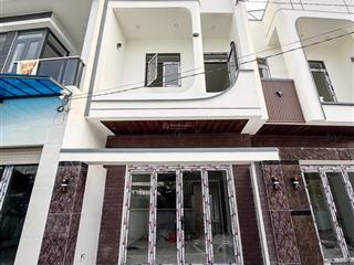 Bán căn nhà 1 trệt 2 lầu ngay siêu thị coop mart thuộc p. thống nhất. giá 5,2 tỷ tặng full nội thất