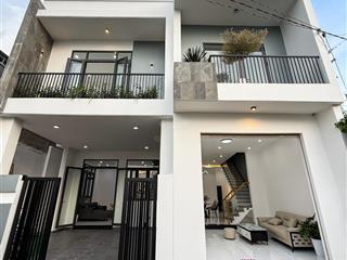 Chủ gửi bán căn nhà 1 trệt 1 lầu mới 100% gần chợ nhỏ p. tân hiệp. giá chỉ 3,380 tỷ tặng nội thất