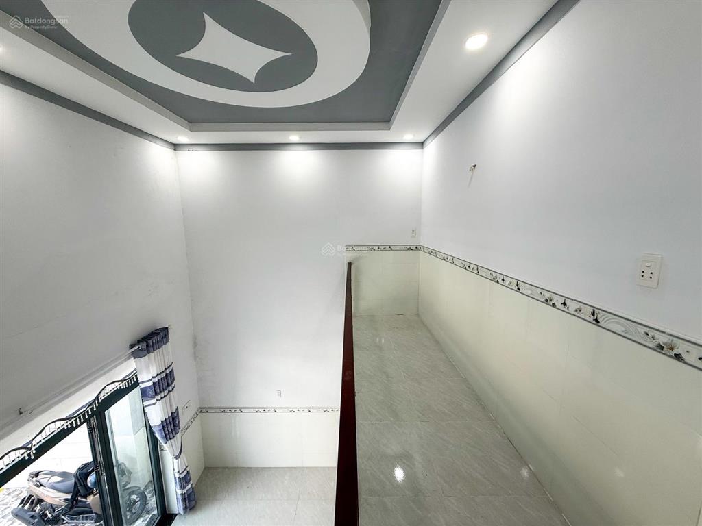 Bán nhà 1t 1l (dt 72m2) sổ riêng thổ cư 100% đường oto ngay bờ kè bửu long. giá chỉ 2,650 tỷ