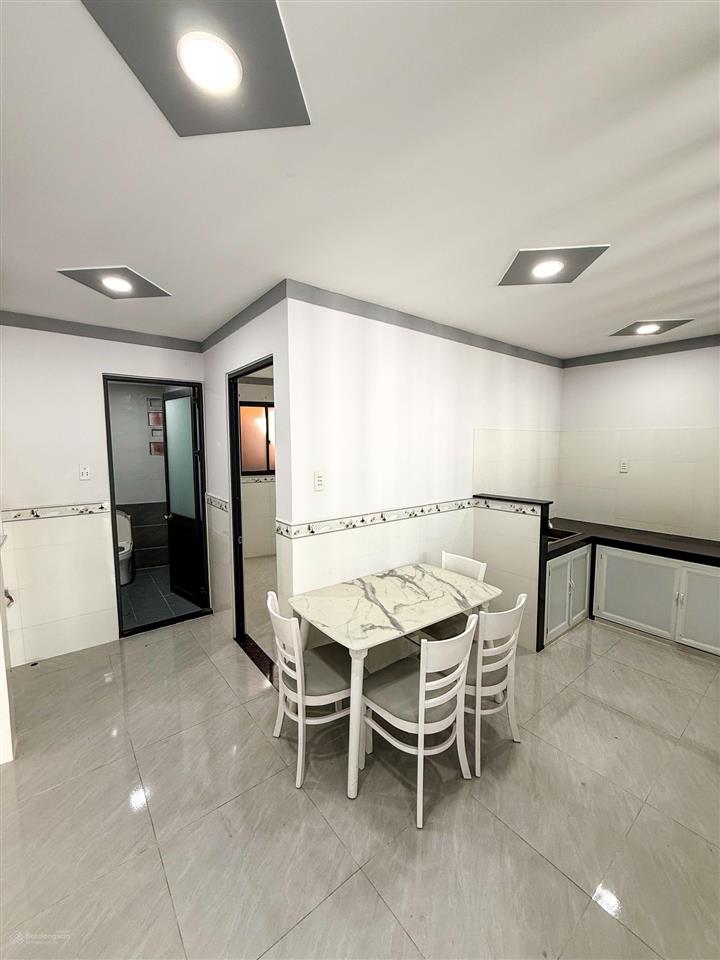 Bán nhà 1t 1l (dt 72m2) sổ riêng thổ cư 100% đường oto ngay bờ kè bửu long. giá chỉ 2,650 tỷ