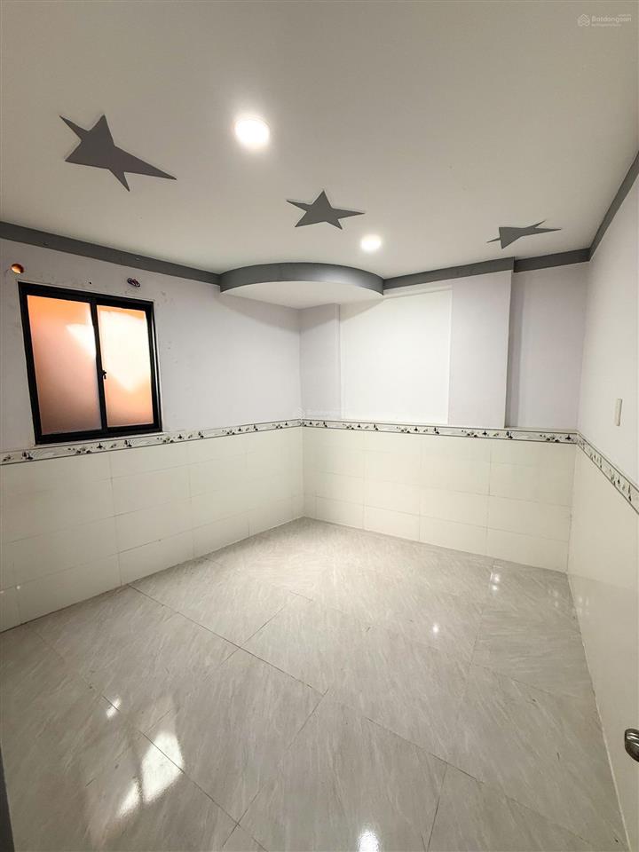 Bán nhà 1t 1l (dt 72m2) sổ riêng thổ cư 100% đường oto ngay bờ kè bửu long. giá chỉ 2,650 tỷ